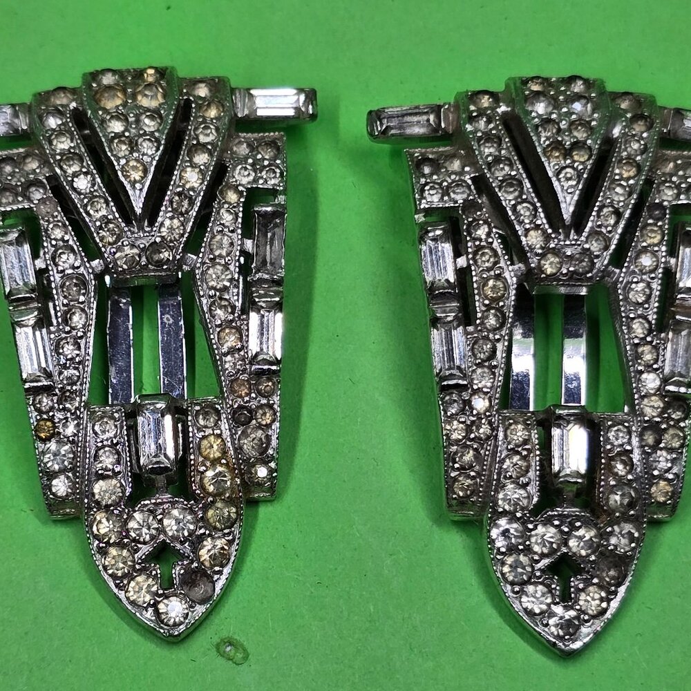 Rare Vintage Pair TRIFARI KTF 1935 Art Deco Dress Coat Clips Rhinestone 1.75"